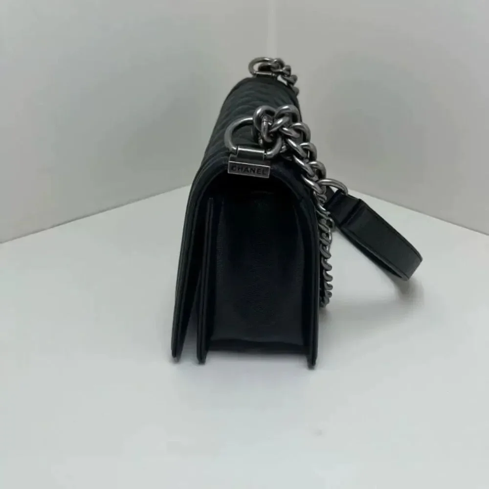 CHANEL brand color